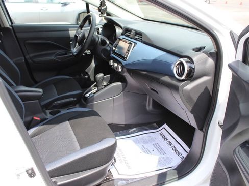 Used 2025 Nissan Versa SV w/ Trunk Package FWD image 9