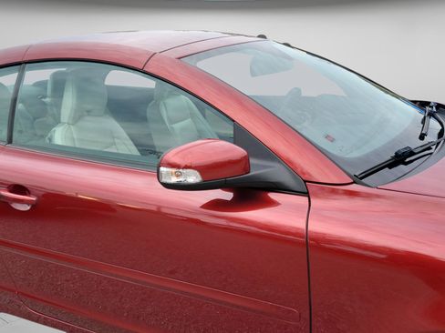 Used 2013 Volvo C70 T5 image 17