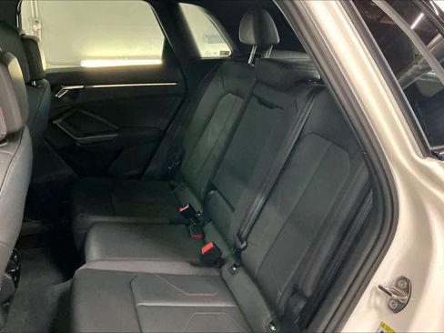 Certified 2025 Audi Q3 2.0T Premium Plus w/ Premium Plus Package image 28