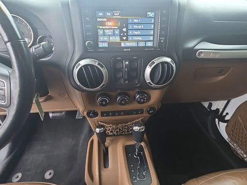 Used 2014 Jeep Wrangler Unlimited Sahara w/ Connectivity Group image 24