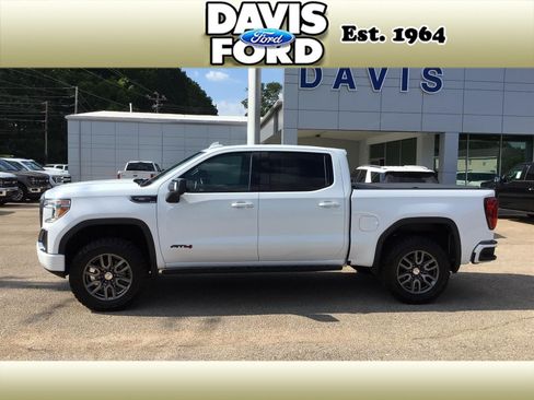 Used 2021 GMC Sierra 1500 AT4 w/ AT4 Premium Package AWD/4WD image 4