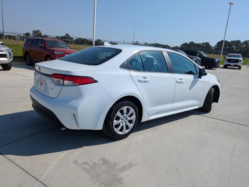 Certified 2023 Toyota Corolla LE image 7