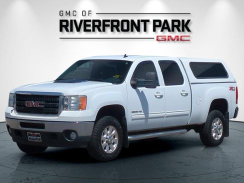 Used 2011 GMC Sierra 2500 SLT w/ SLT Convenience Package AWD/4WD image 7