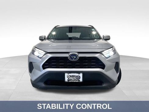 Used 2022 Toyota RAV4 XLE w/ Convenience Package AWD/4WD image 3