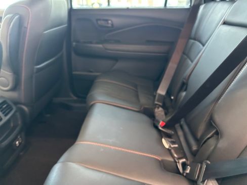 Used 2023 Honda Passport TrailSport image 17