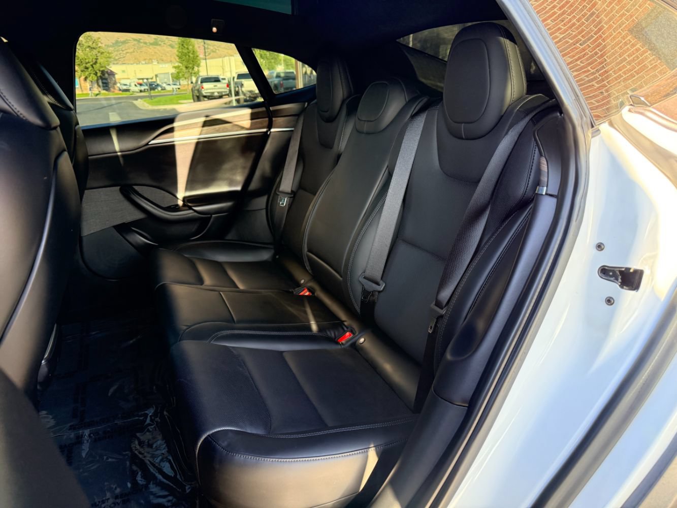 Used 2022 Tesla Model S AWD/4WD image 22