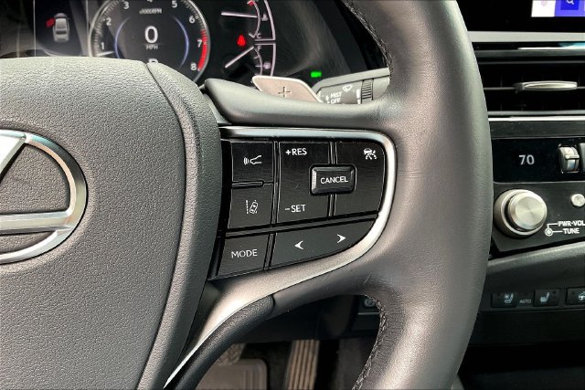 Certified 2024 Lexus ES 350 w/ Premium Package FWD image 12
