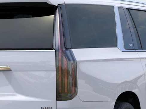 New 2026 Cadillac Escalade ESV RWD w/ LPO, Floor Liner Package image 12