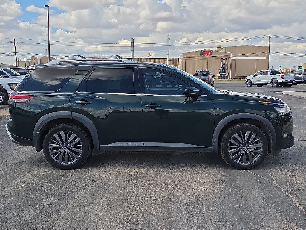 Used 2022 Nissan Pathfinder SL w/ SL Premium Package FWD image 6