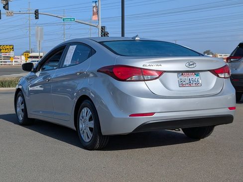 Used 2016 Hyundai Elantra SE FWD image 10