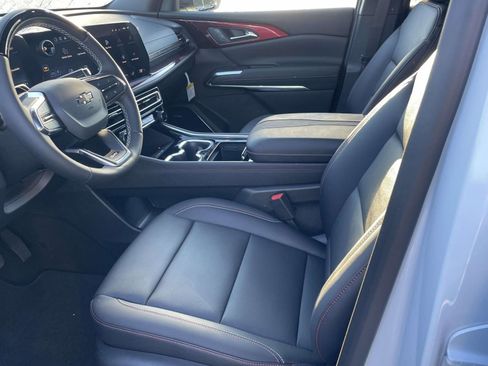 New 2026 Chevrolet Traverse Z71 w/ Enhanced Driving Package image 7