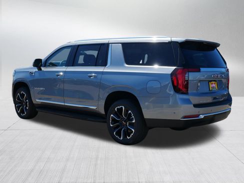 New 2026 GMC Yukon XL Elevation w/ LPO, Floor Liner Package AWD/4WD image 2