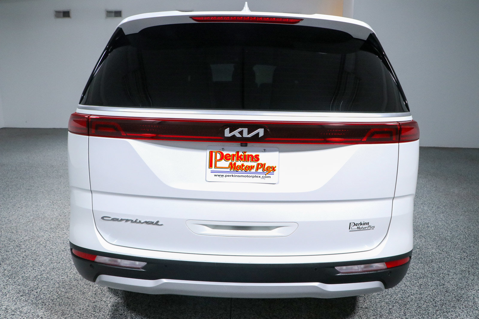 Used 2022 Kia Carnival EX FWD image 8