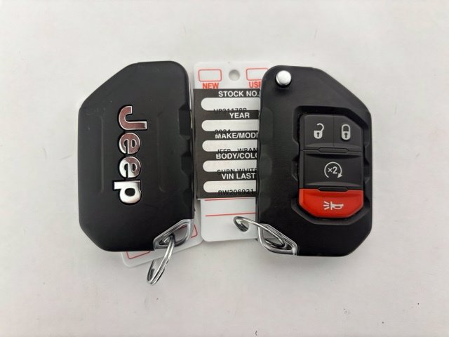 Used 2024 Jeep Wrangler Unlimited AWD/4WD image 30