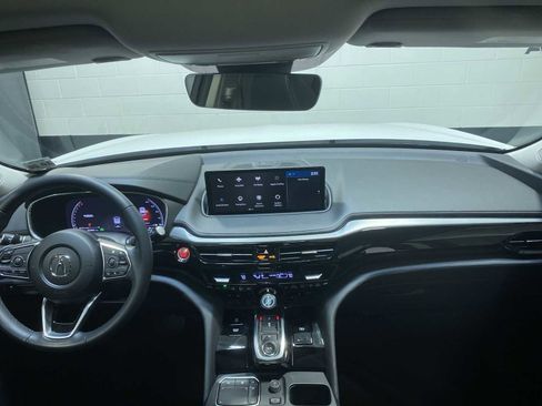 Used 2024 Acura MDX SH-AWD w/ Technology Package image 10