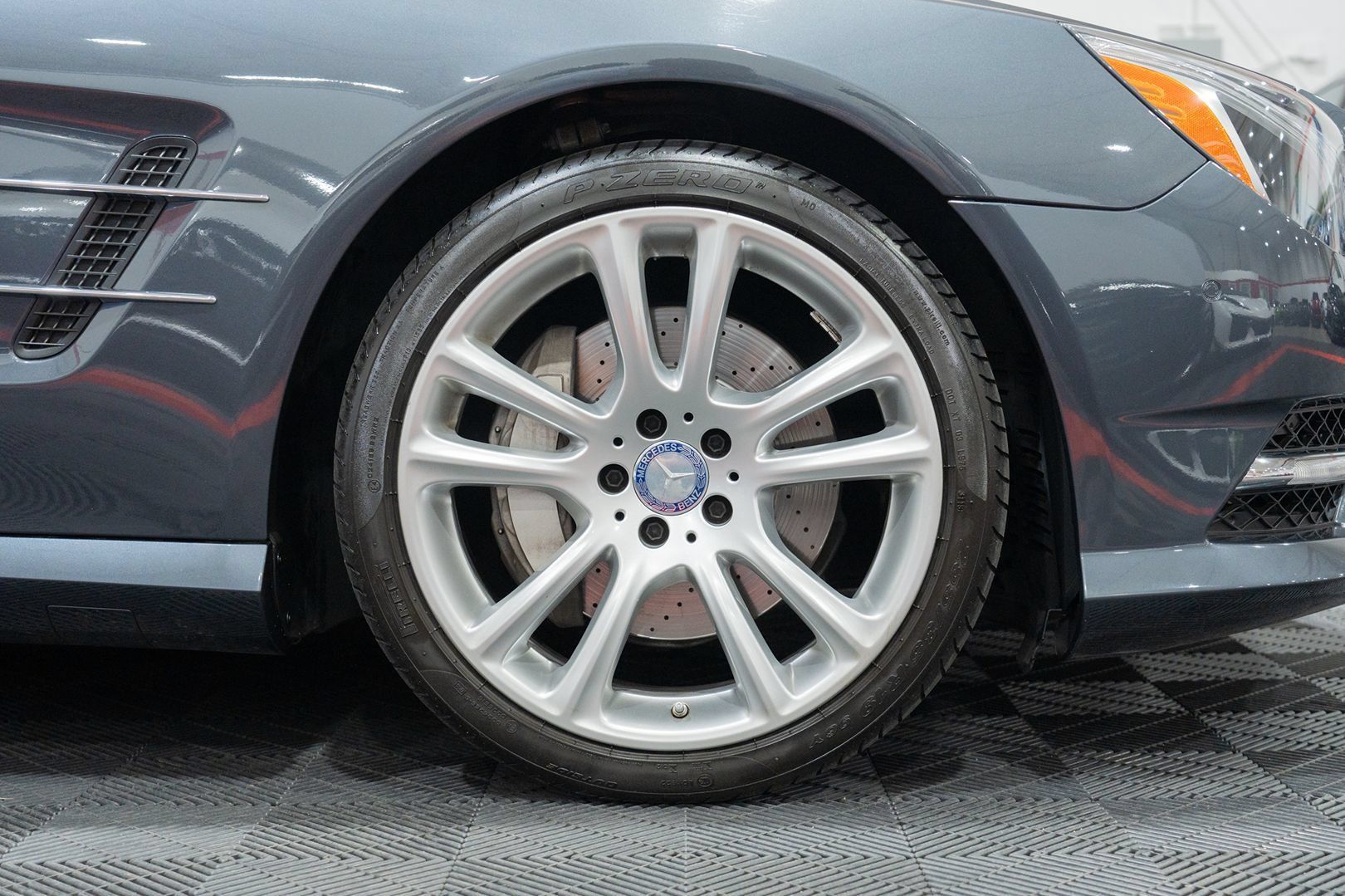 Used 2013 Mercedes-Benz SL 550 image 13