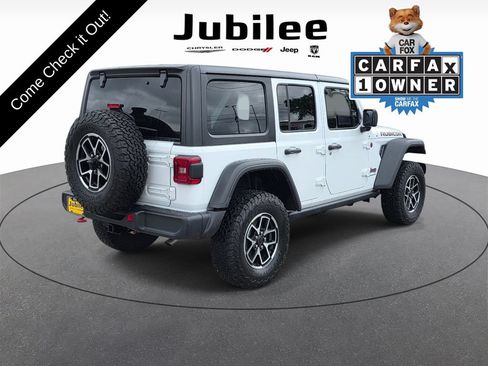 Used 2025 Jeep Wrangler Unlimited Rubicon AWD/4WD image 5