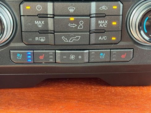 Used 2018 Ford F150 King Ranch w/ Equipment Group 601A Luxury AWD/4WD image 20