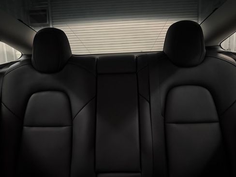 Used 2023 Tesla Model 3 Standard Range RWD image 11