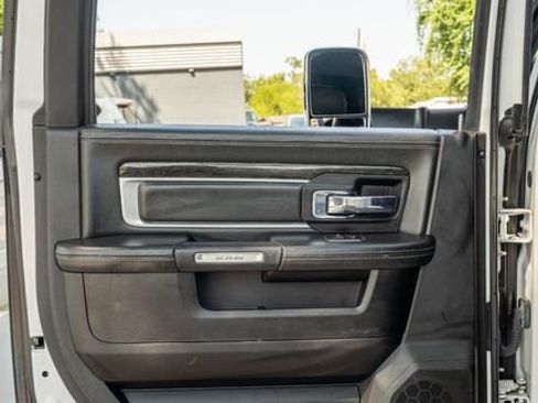 Used 2018 RAM 3500 Laramie Longhorn AWD/4WD image 34