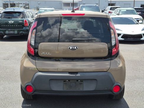 Used 2016 Kia Soul FWD image 5