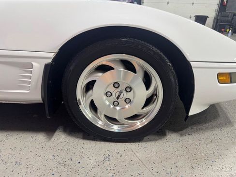 Used 1996 Chevrolet Corvette Coupe RWD image 22