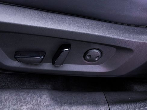 New 2026 Mitsubishi Outlander LE AWD/4WD image 11