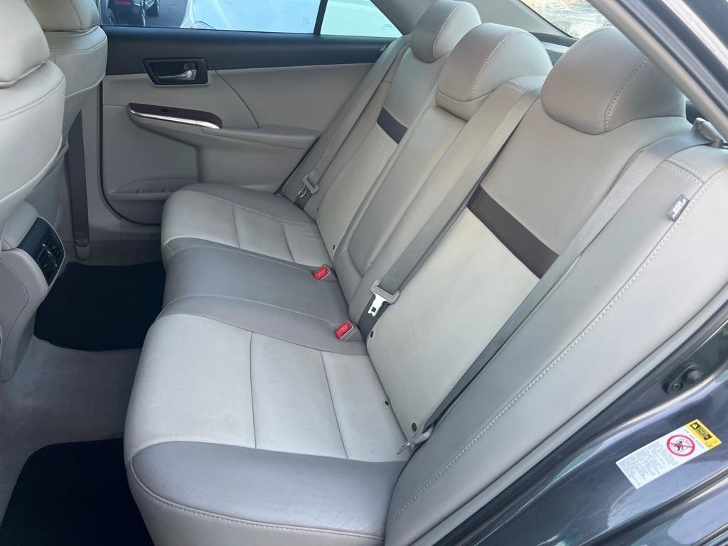 Used 2012 Toyota Camry XLE w/ Leather Pkg FWD image 14