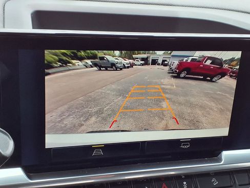 Used 2022 Chevrolet Silverado 1500 LT image 11