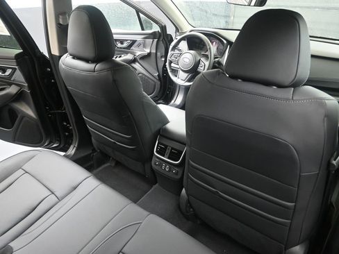 Used 2025 Subaru Outback Limited image 15