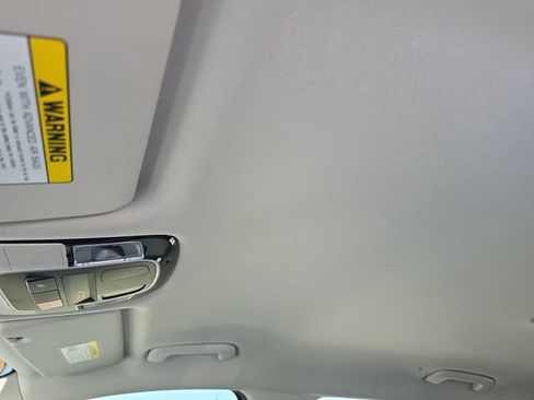 Used 2025 Hyundai Tucson Blue AWD/4WD image 32