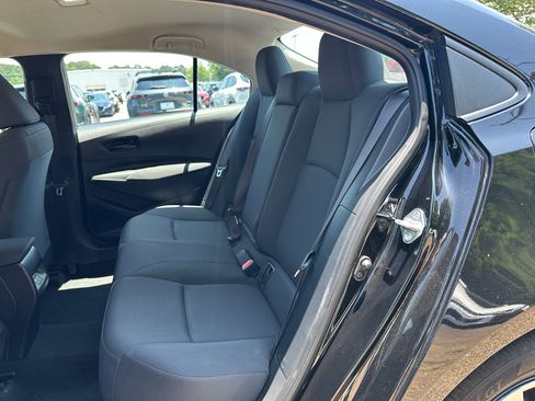Used 2024 Toyota Corolla LE FWD image 9
