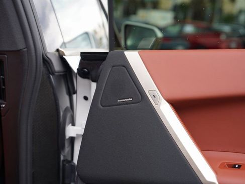 New 2026 BMW iX xDrive60 image 23