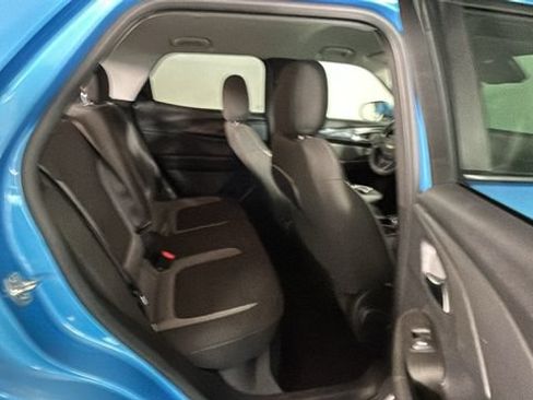 Used 2025 Chevrolet TrailBlazer LT FWD image 30