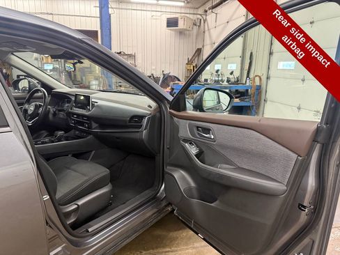 Used 2023 Nissan Rogue SV AWD/4WD image 40