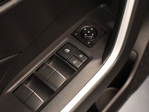 Certified 2022 Toyota RAV4 SE image 11