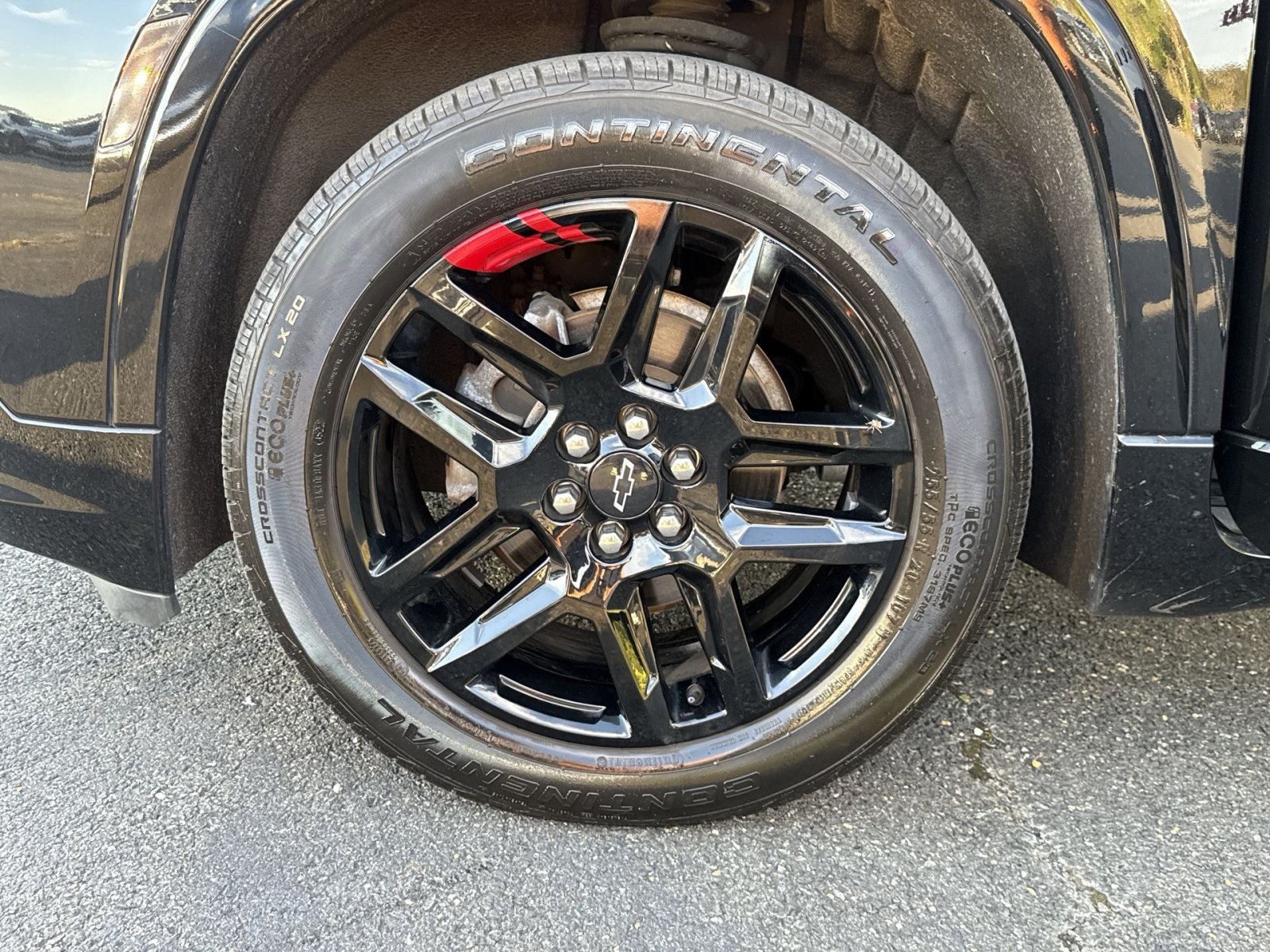 Used 2023 Chevrolet Traverse Premier w/ Redline Edition AWD/4WD image 13