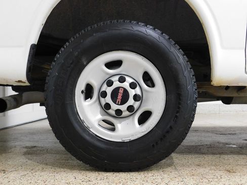 Used 2017 GMC Savana 2500 RWD image 93