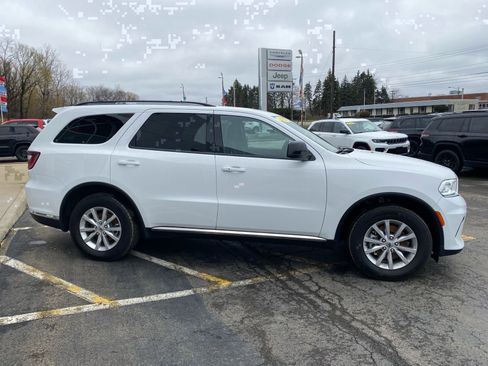 Used 2024 Dodge Durango SXT w/ Trailer Tow Group IV AWD/4WD image 6