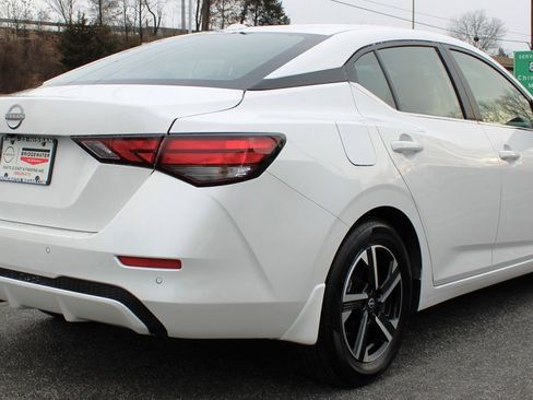 Certified 2025 Nissan Sentra SV image 6