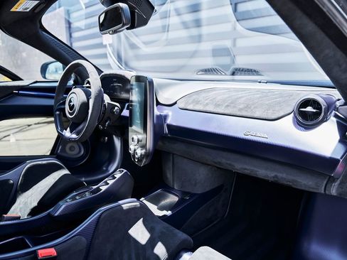 Used 2019 McLaren Senna RWD image 47