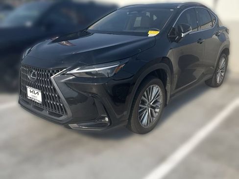 Used 2024 Lexus NX 350h AWD w/ Luxury Package image 4