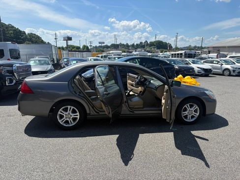Used 2006 Honda Accord EX image 14