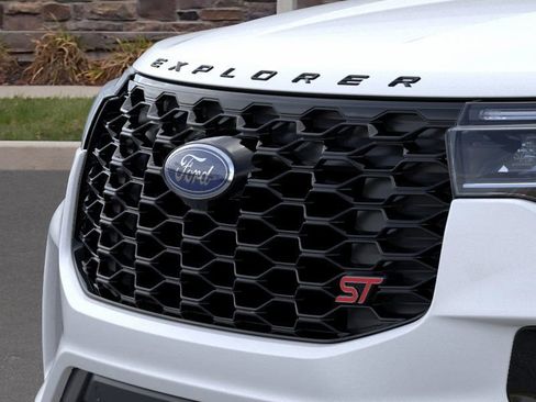 New 2025 Ford Explorer ST image 17