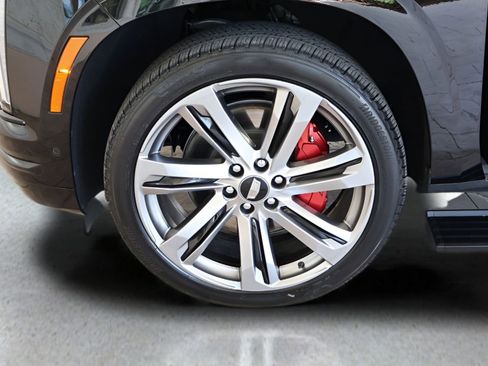 Used 2025 Cadillac Escalade Sport Platinum AWD/4WD image 31