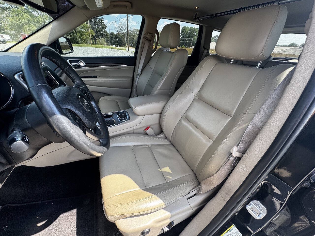 Used 2018 Jeep Grand Cherokee Limited AWD/4WD image 11