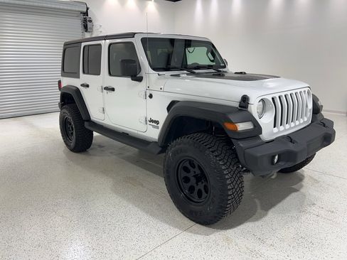 Used 2021 Jeep Wrangler Unlimited Sport image 7