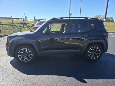 Used 2015 Jeep Renegade Latitude image 8