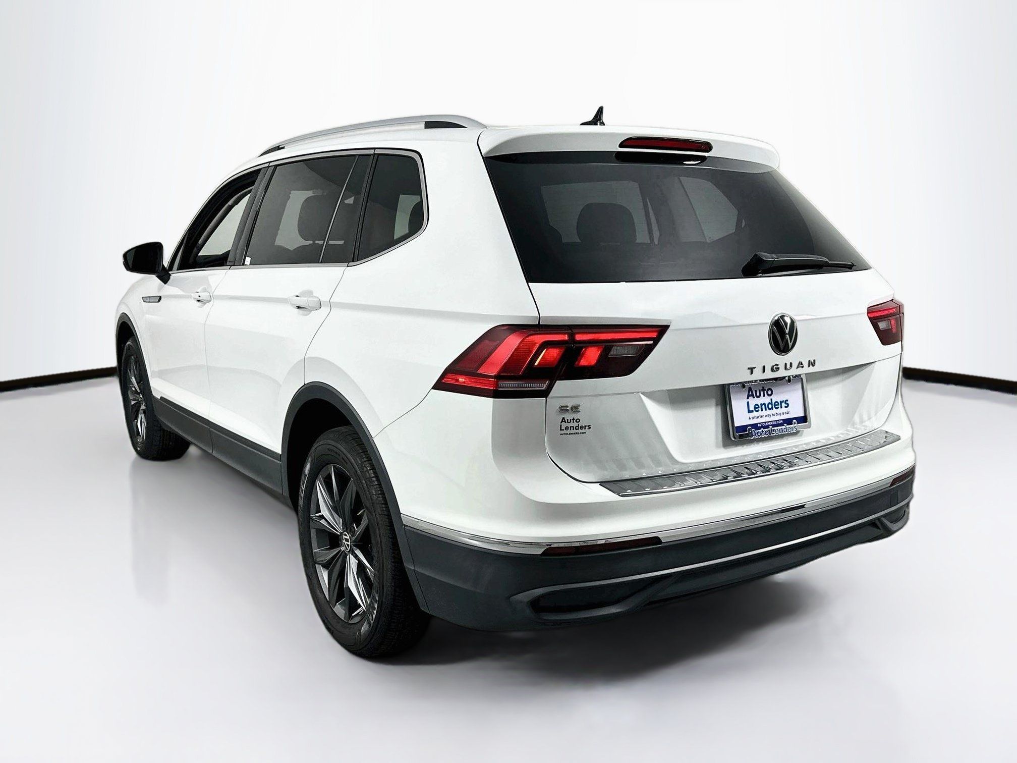 Used 2022 Volkswagen Tiguan SE FWD image 7