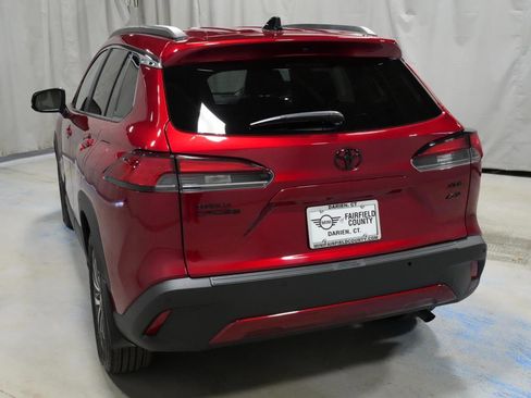 Used 2025 Toyota Corolla Cross XLE w/ Convenience Package AWD/4WD image 15